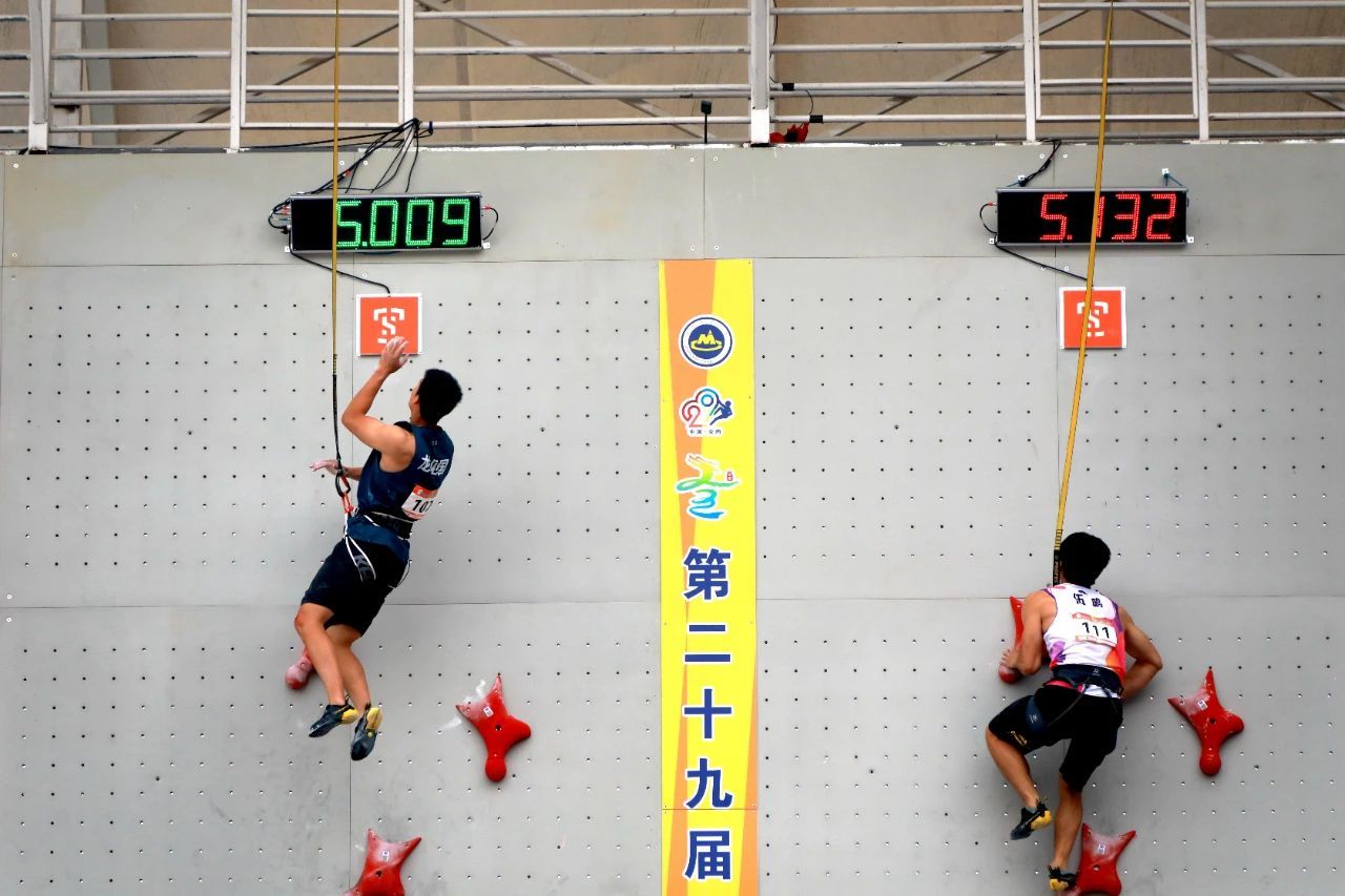 北京少年游泳集训队图片
